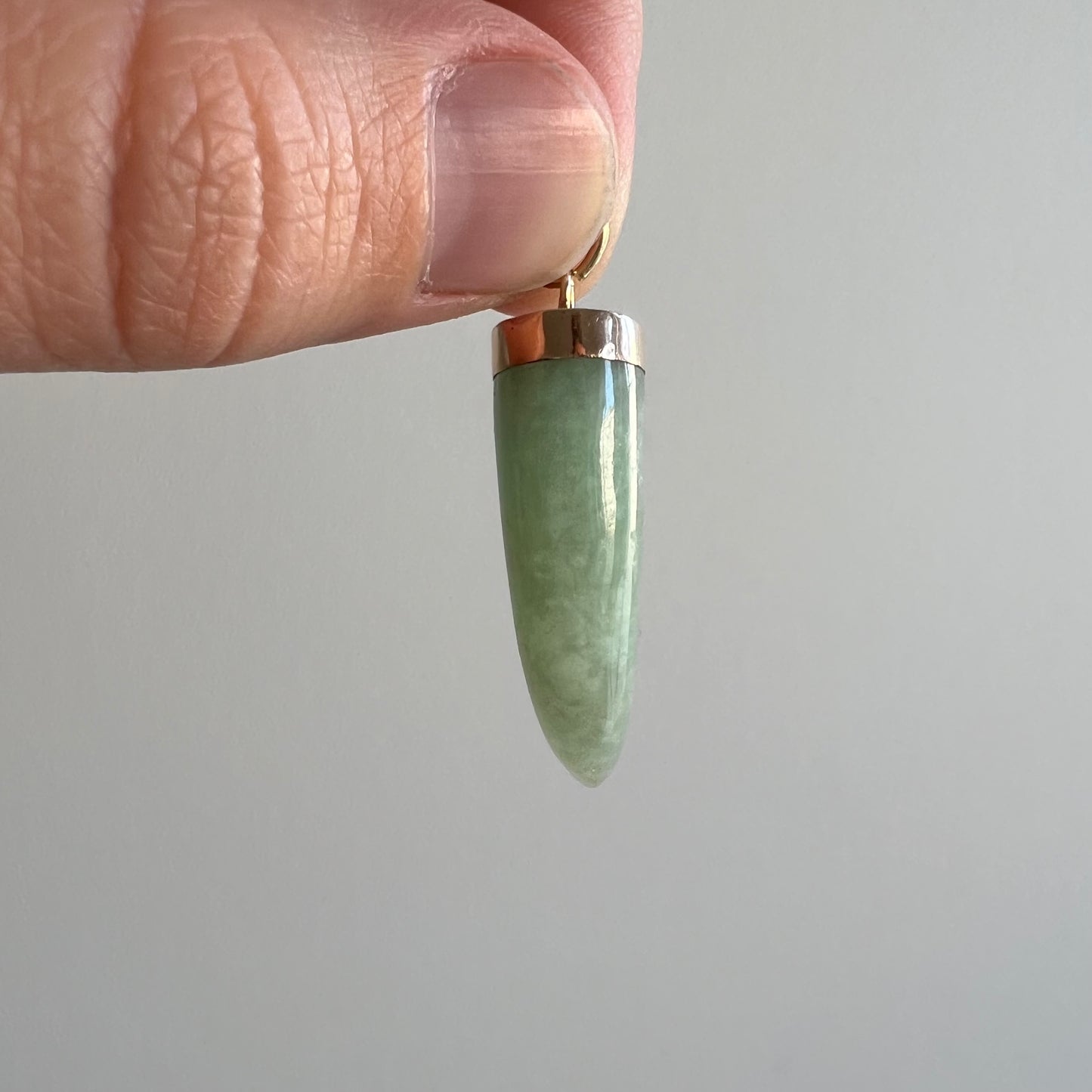 A N T I Q U E // enviable tusk / 14k green jade tusk or talon shaped pendant