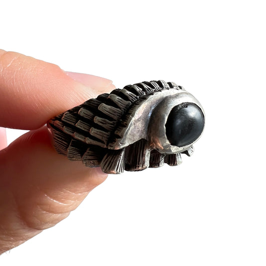V I N T A G E // modernist bird / sterling silver and black stone owl signet ring / size 8-8.25