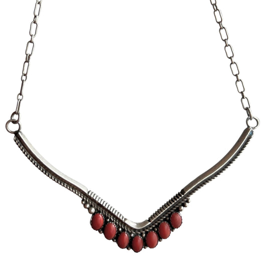 V I N T A G E // lucky seven / artist signed sterling silver and coral chevron bib necklace / 18"
