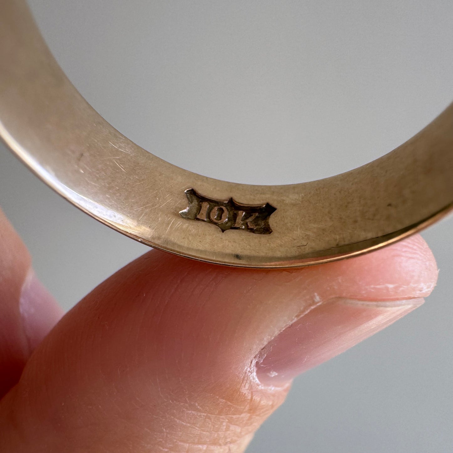 reimagined A N T I Q U E // the best witch / 10k rosy antique band with a witch flying on a broom / size 10.25ish