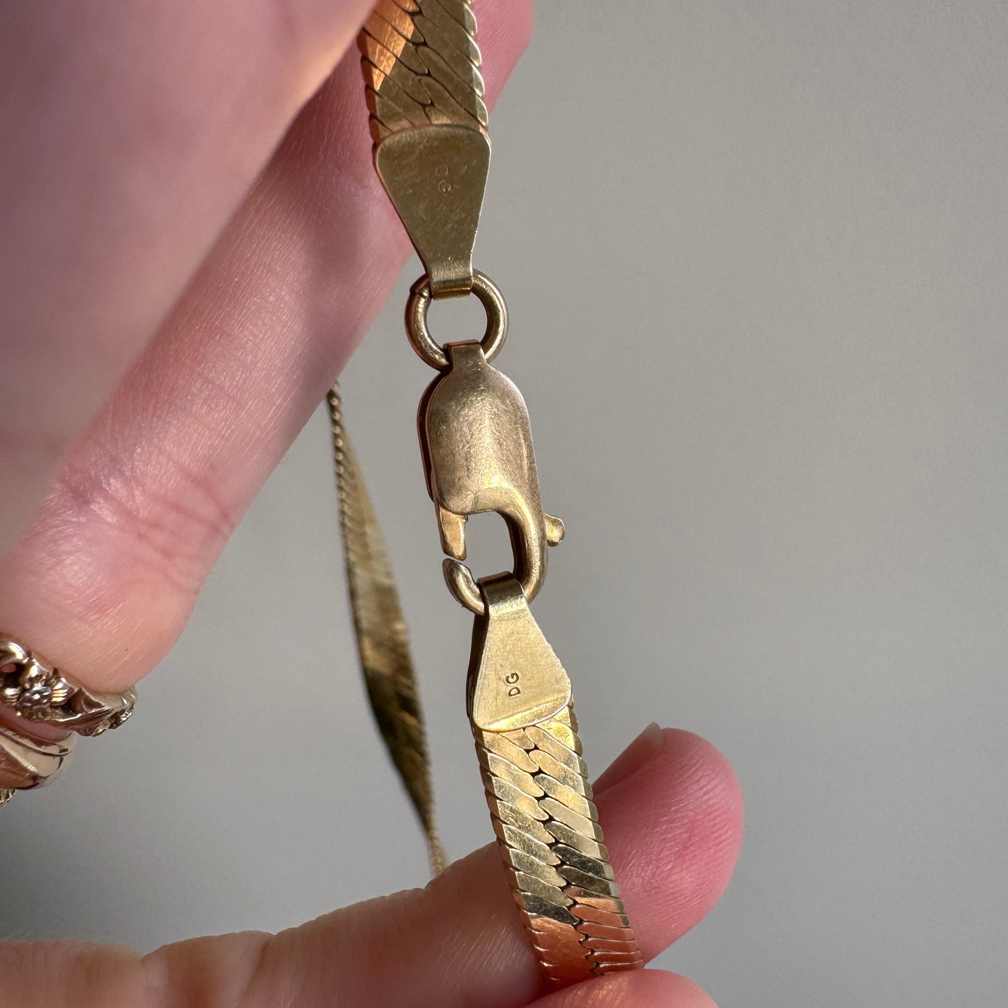 V I N T A G E // perfect herringbone / 14k yellow gold wide herringbone flat chain / 18.25", 17g