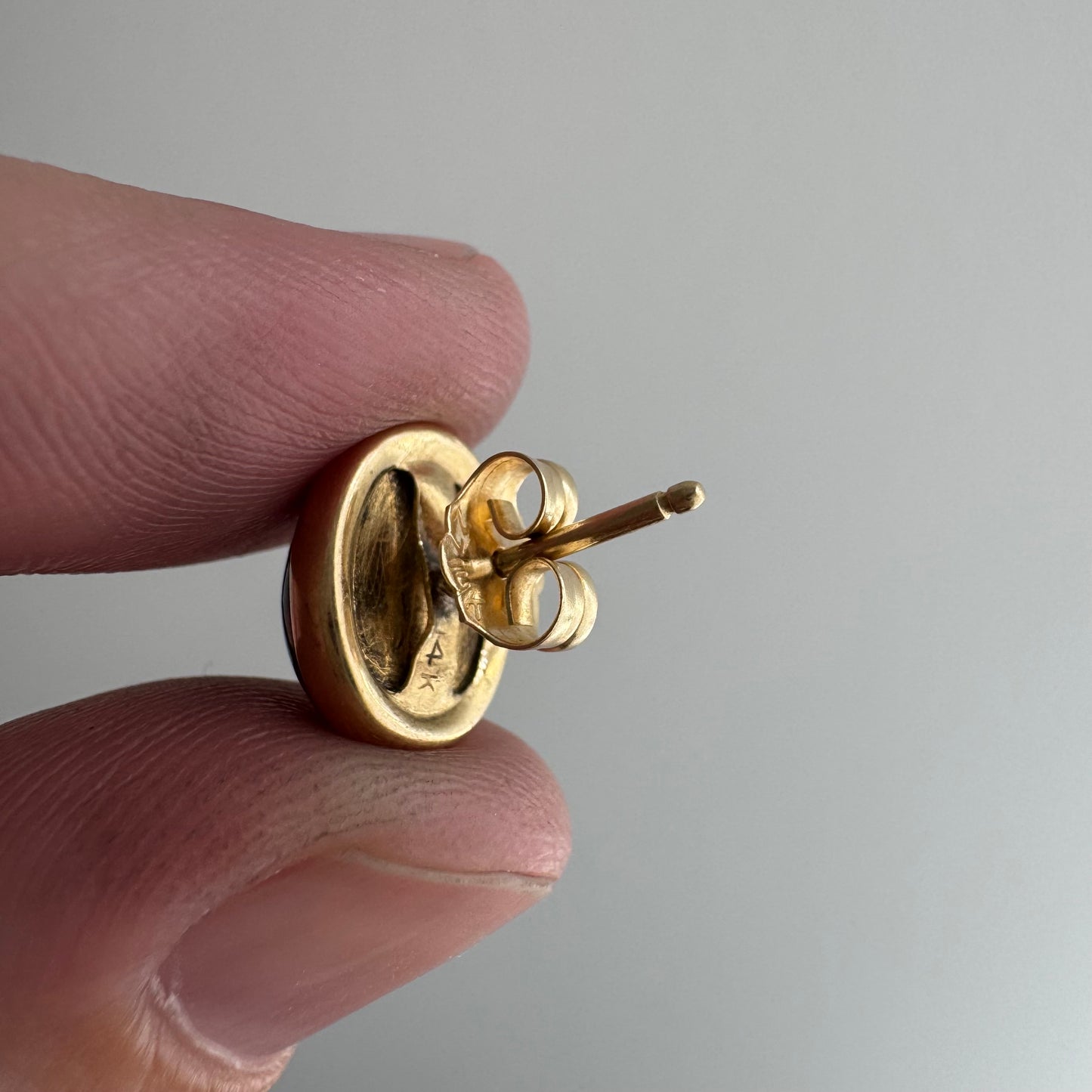 V I N T A G E// 1950s ode to ancient Egypt / 14k and carved tigers eye scarabs / post earrings