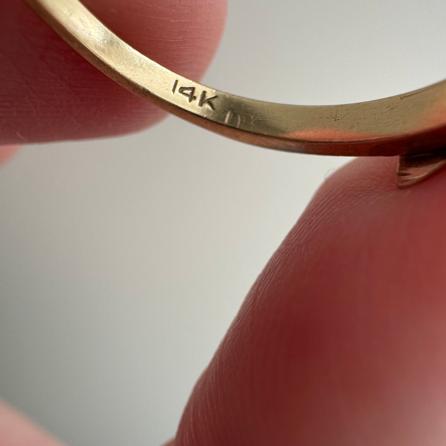 V I N T A G E // directionality / 14k yellow and white gold chevron stacking ring jacket with diamonds / size 6