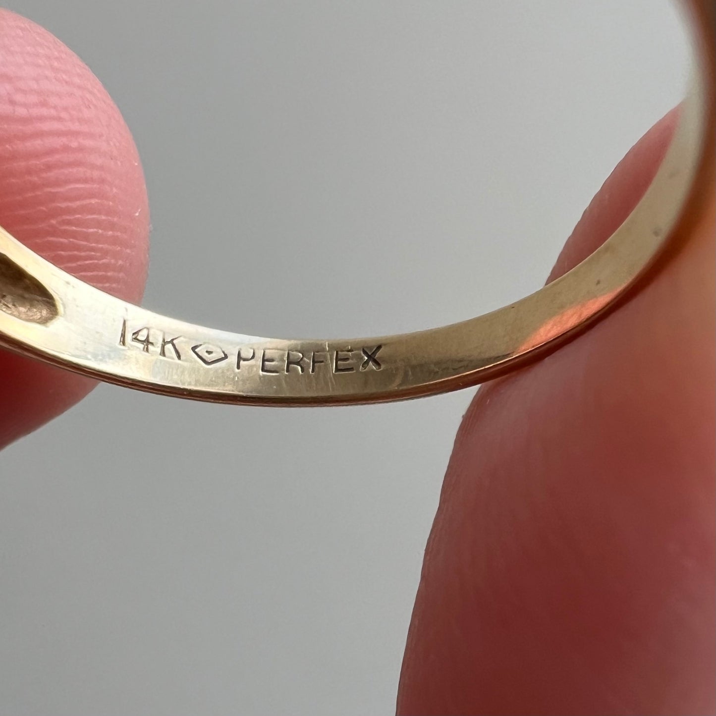 V I N T A G E // stories of change / 14k yellow and white gold five stone diamond ring / size 6