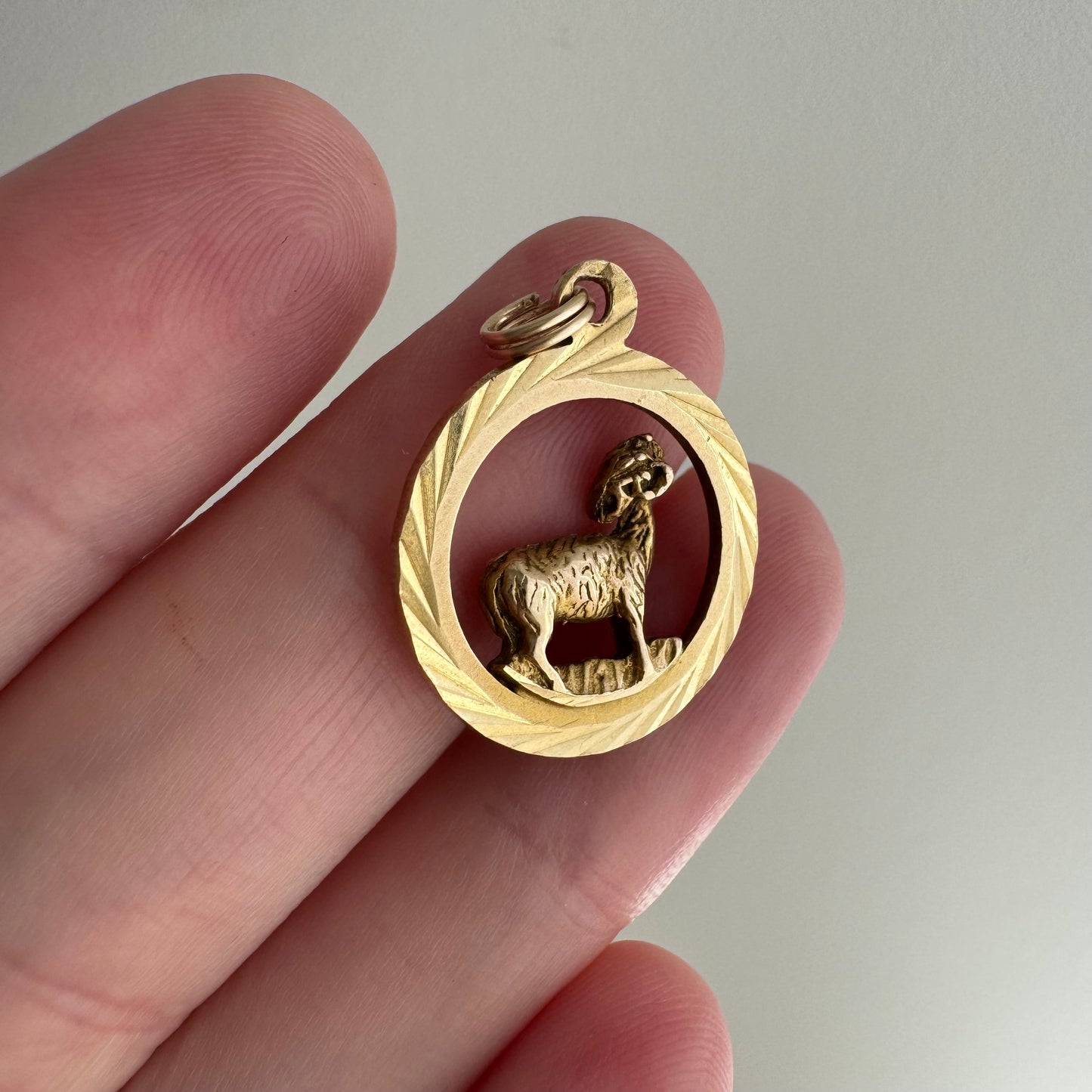 V I N T A G E // the mighty ram / 8k gold Aries zodiac / a pendant