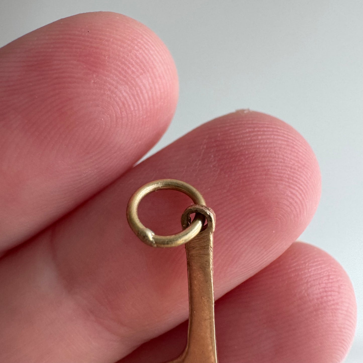 V I N T A G E // tiniest comb / 14k yellow gold tiny comb charm or pendant / .85g