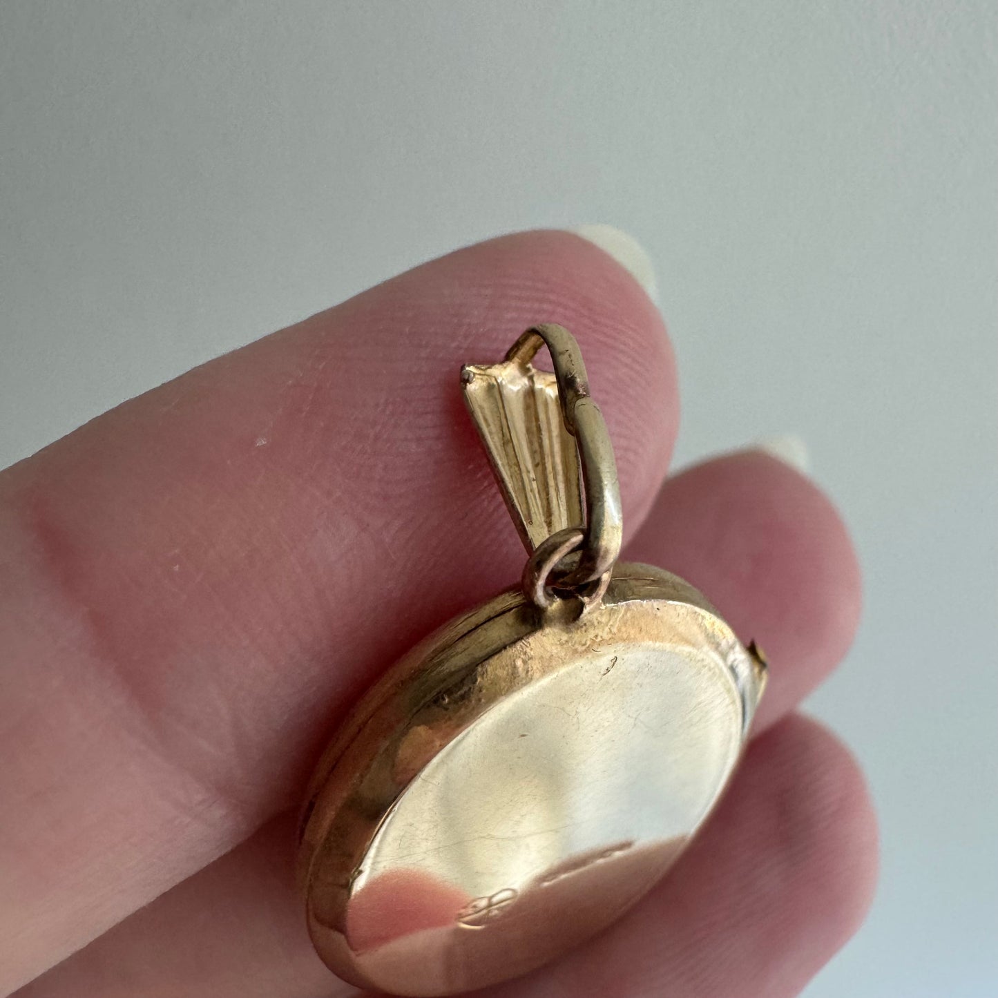 reimagined V I N T A G E // treasure seeker / 9k rosy gold oval locket with new crow engraving / a pendant