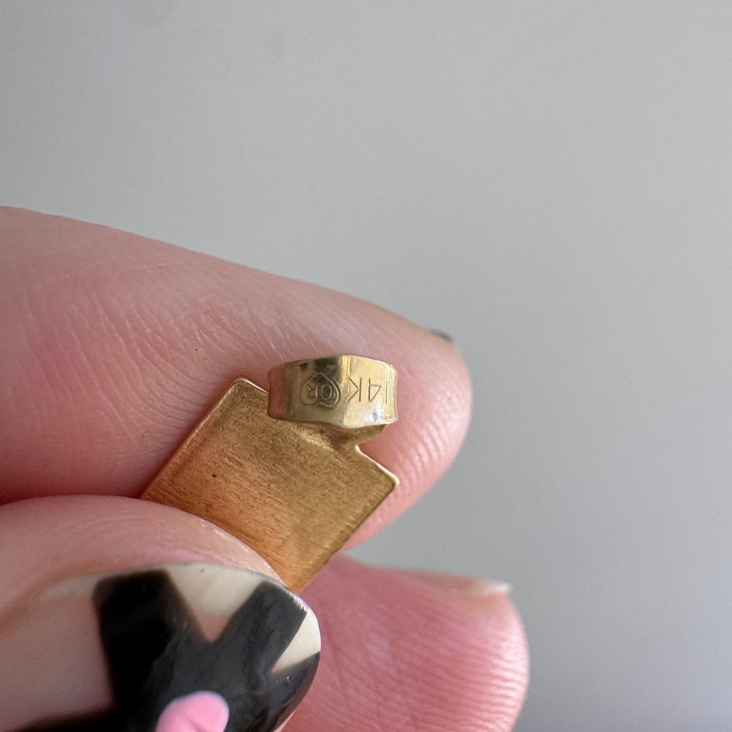 V I N T A G E // LOVE! / 14k yellow gold LOVE word / a pendant