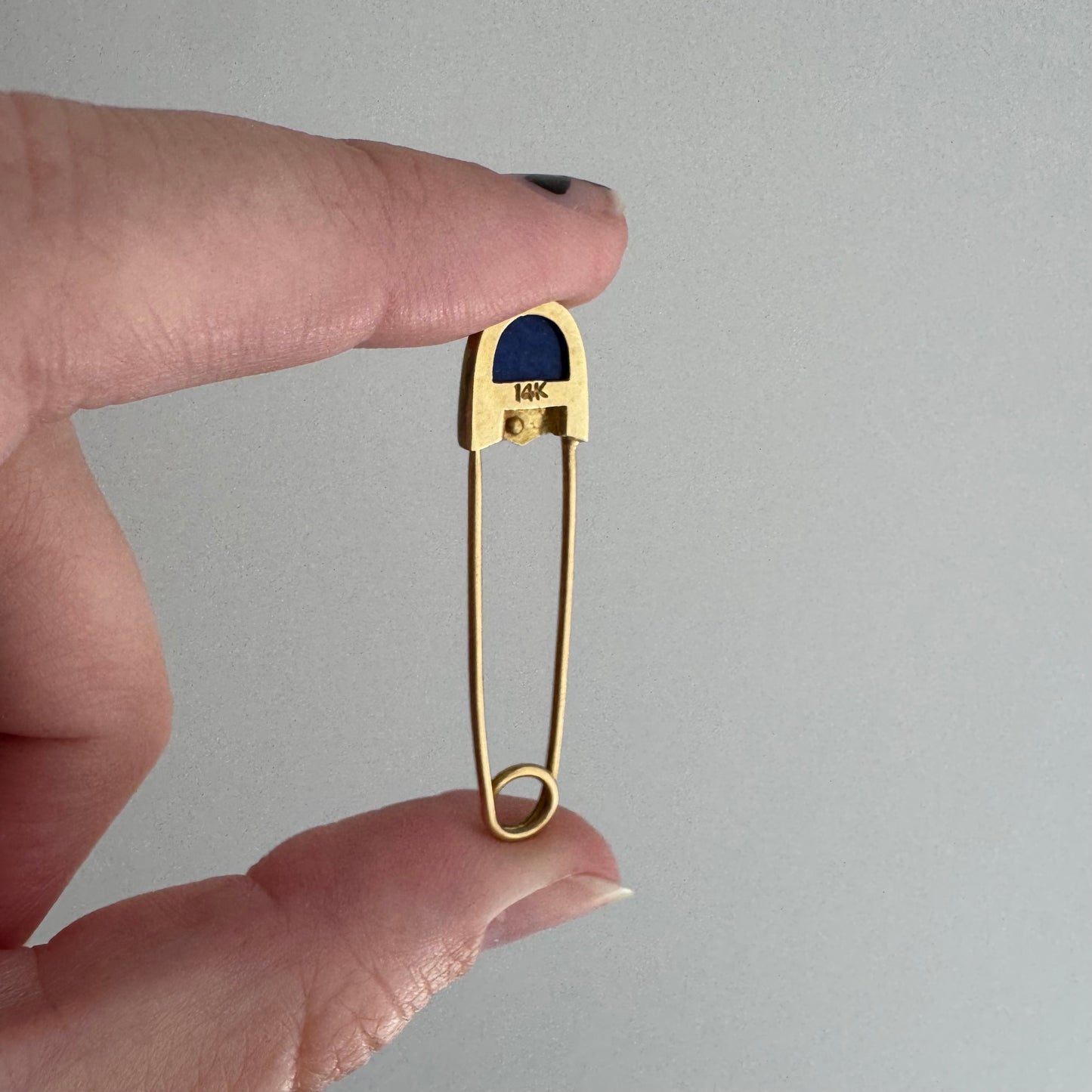 V I N T A G E // holding it together / 14k yellow gold and lapis safety pin / pendant, connector, earring