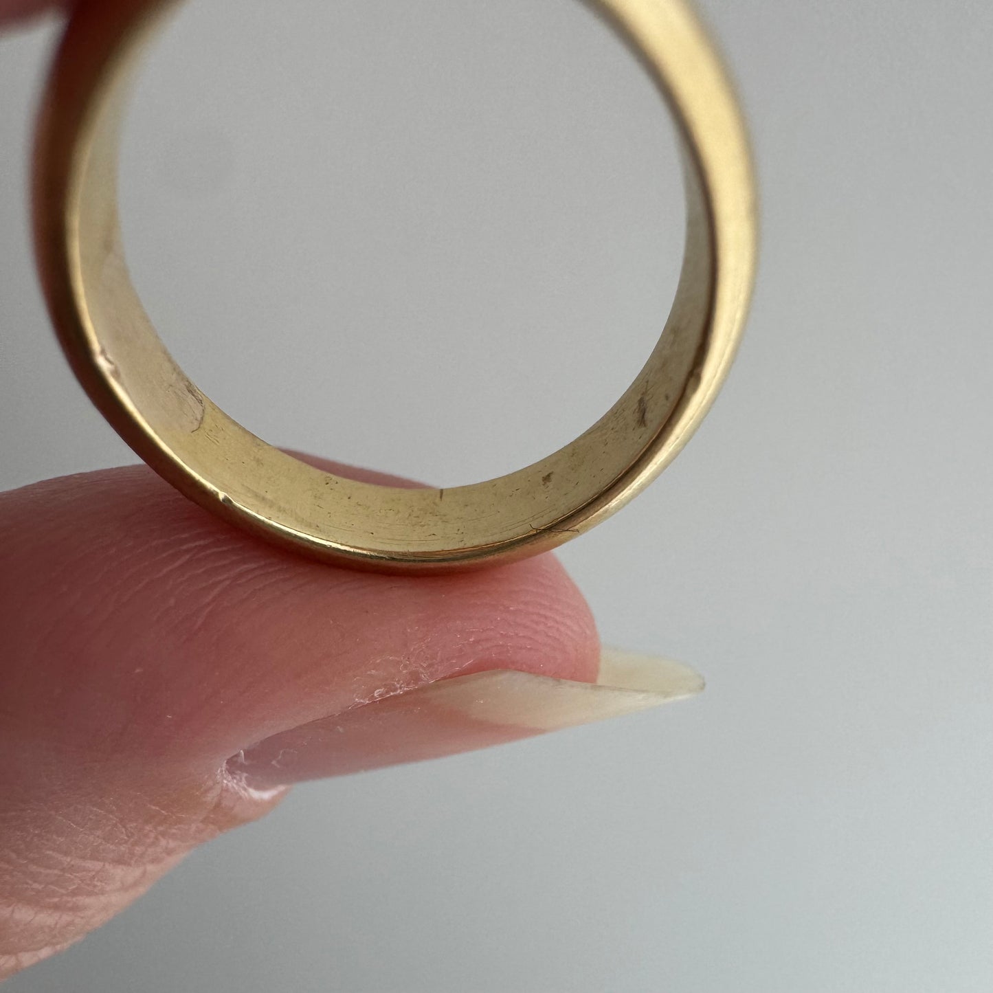 reimagined V I N T A G E // star story / 14k donut band with five new star-set diamonds / size 4