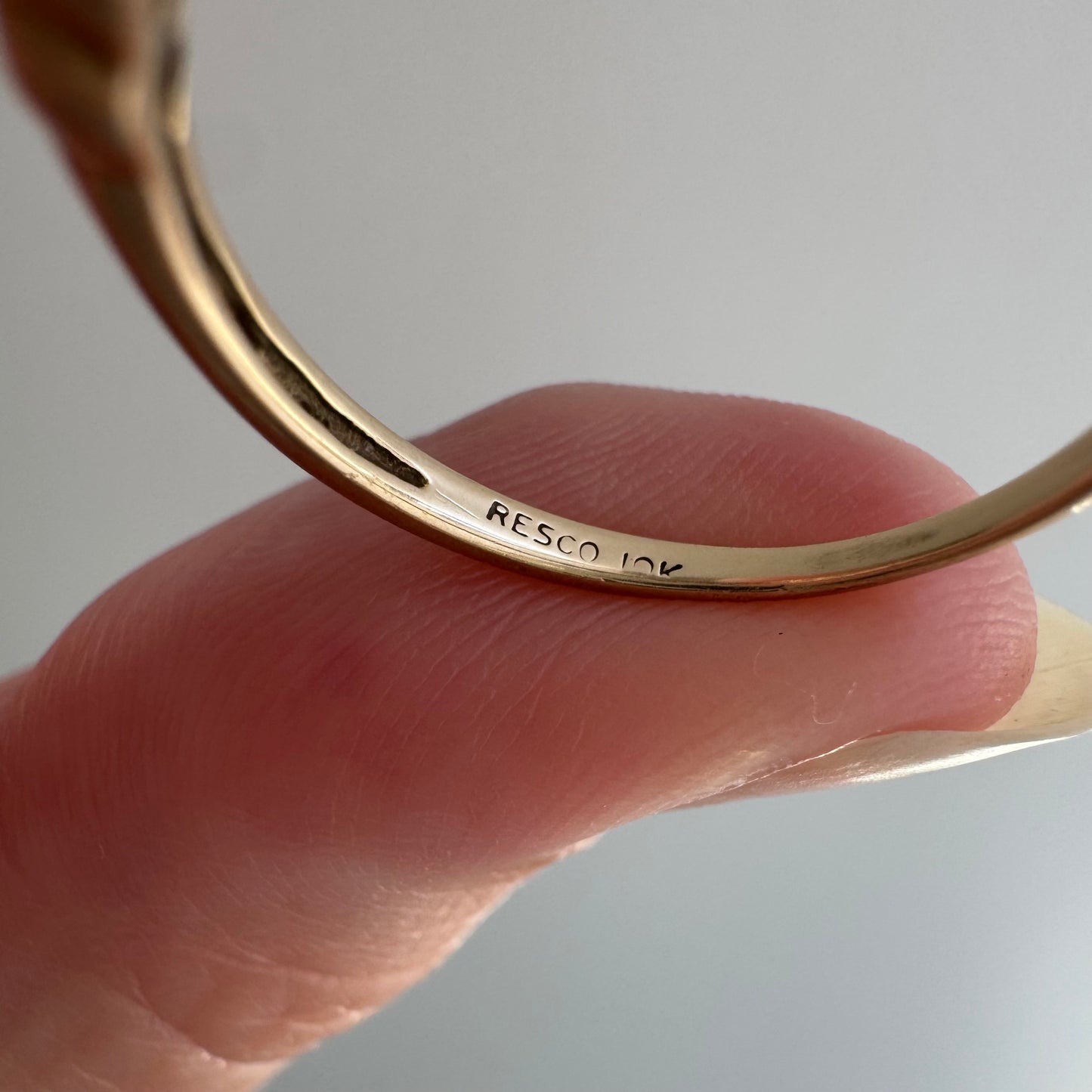 V I N T A G E // bubble row / 10k yellow gold and channel set graduated diamond half eternity band / size 6.75