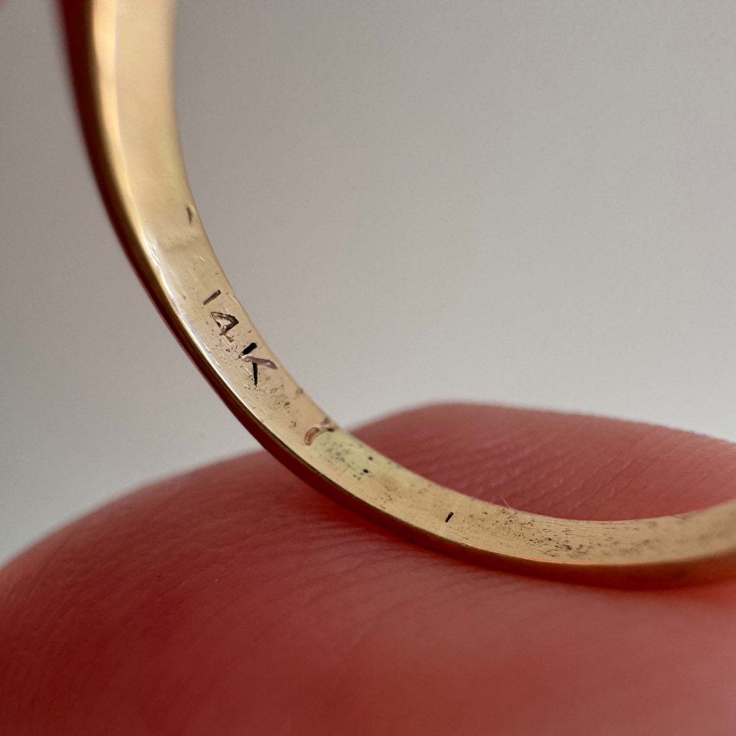 V I N T A G E // pinky promise / 14k and diamond seven stone stackable ring / size 3.5