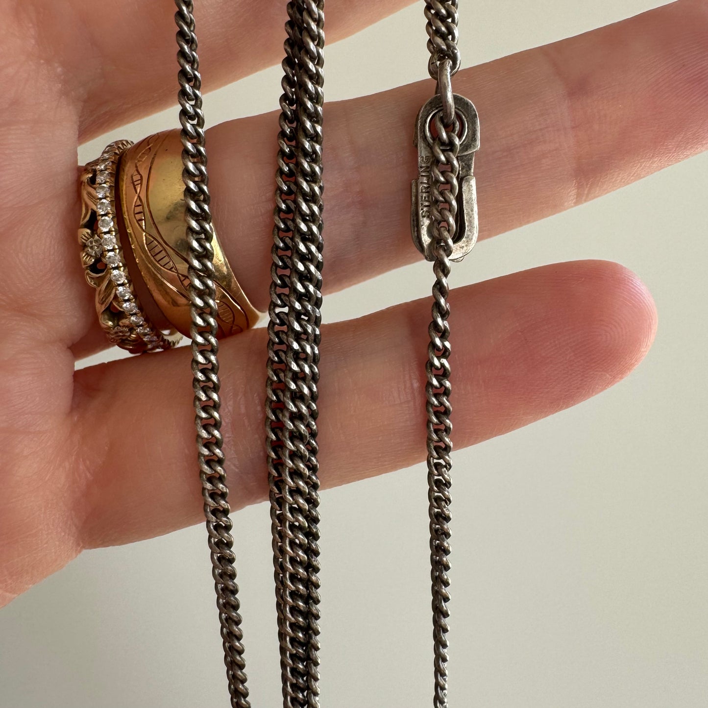 V I N T A G E // two sisters / sterling silver flat curb chain with two sister clasps / 28"