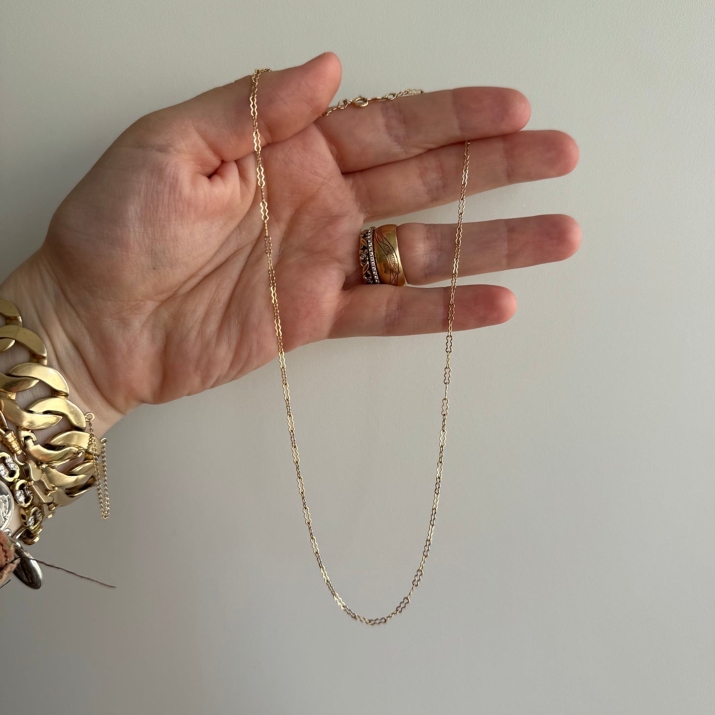 V I N T A G E // almost peanut / 14k yellow gold fancy link paperclip chain / 15.25"