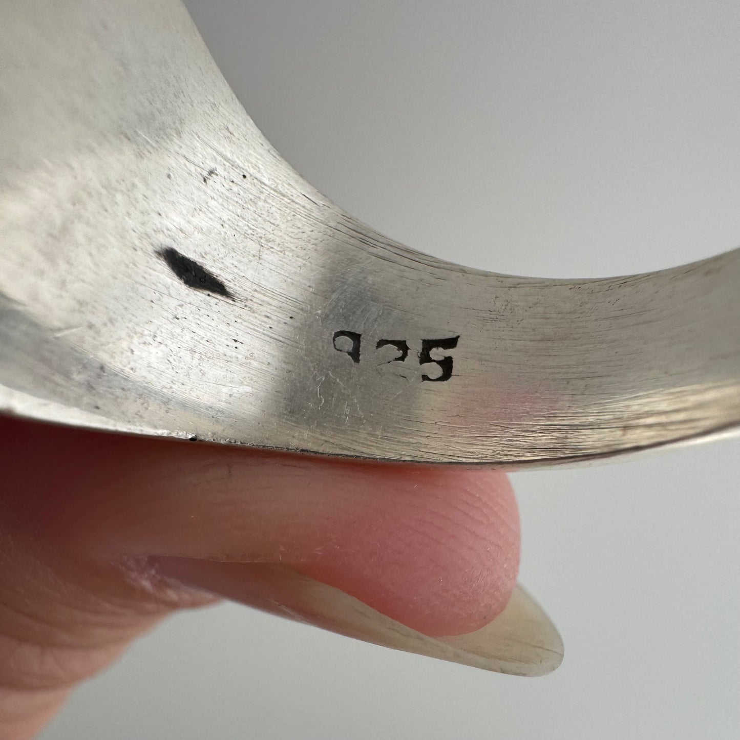 V I N T A G E // waxing or waning crescent / sterling silver chunky round crescent and star signet / size 11.25