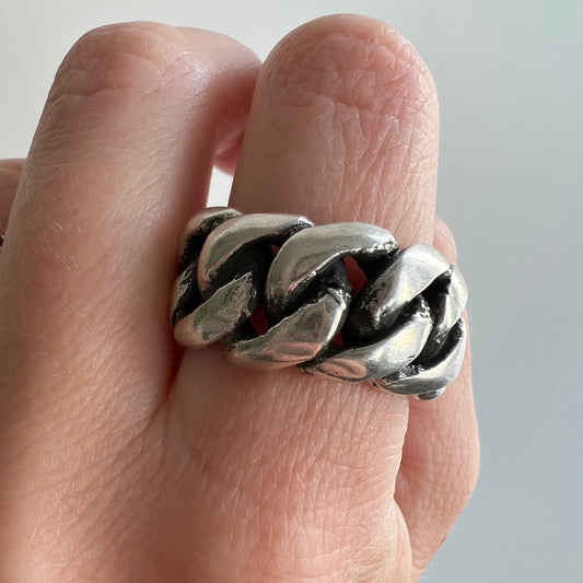 V I N T A G E // chunky chained / sterling silver adjustable curb chain ring / fits like a size 7