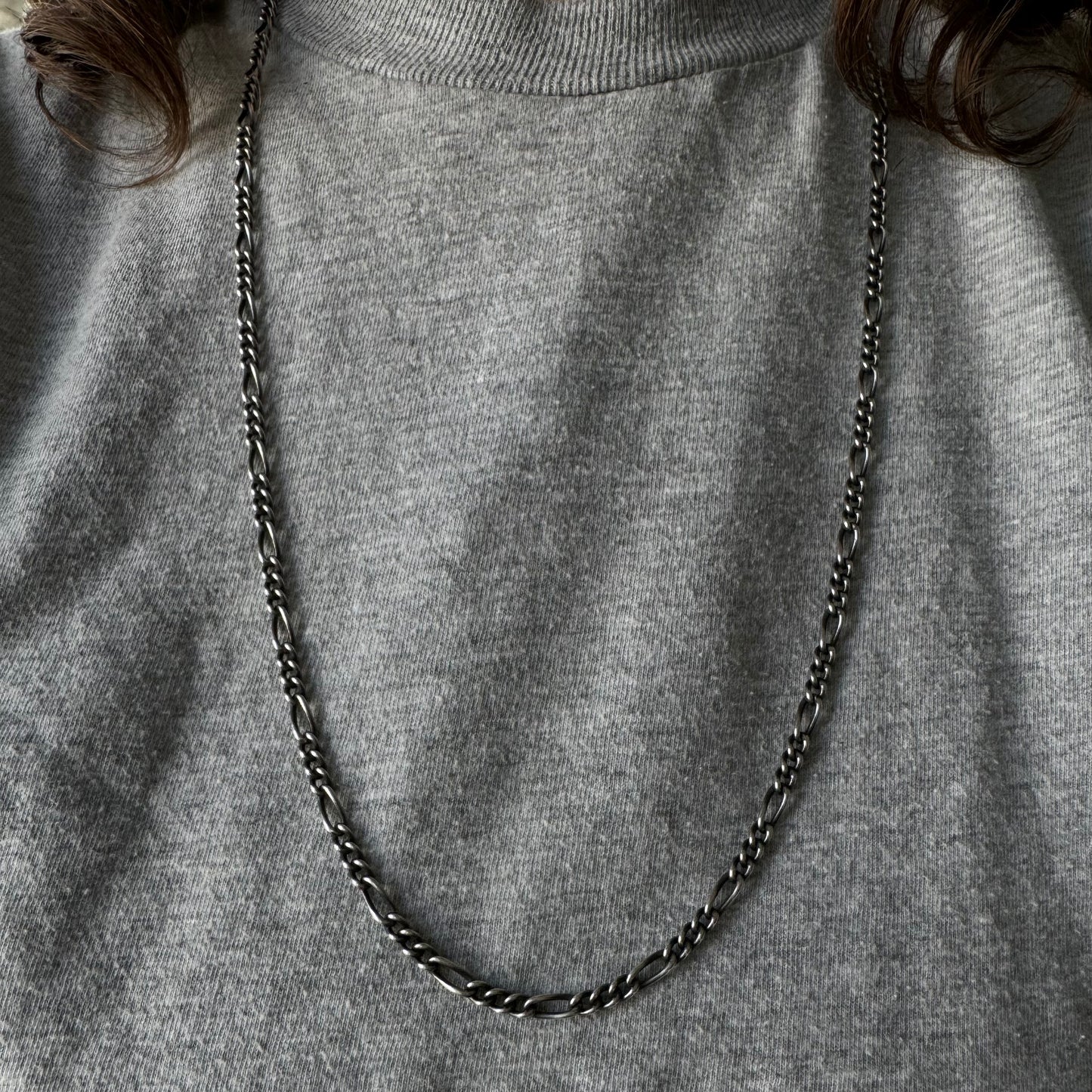 V I N T A G E // elegant figaro / sterling silver slightly twisted figaro chain / 27.25", 18g