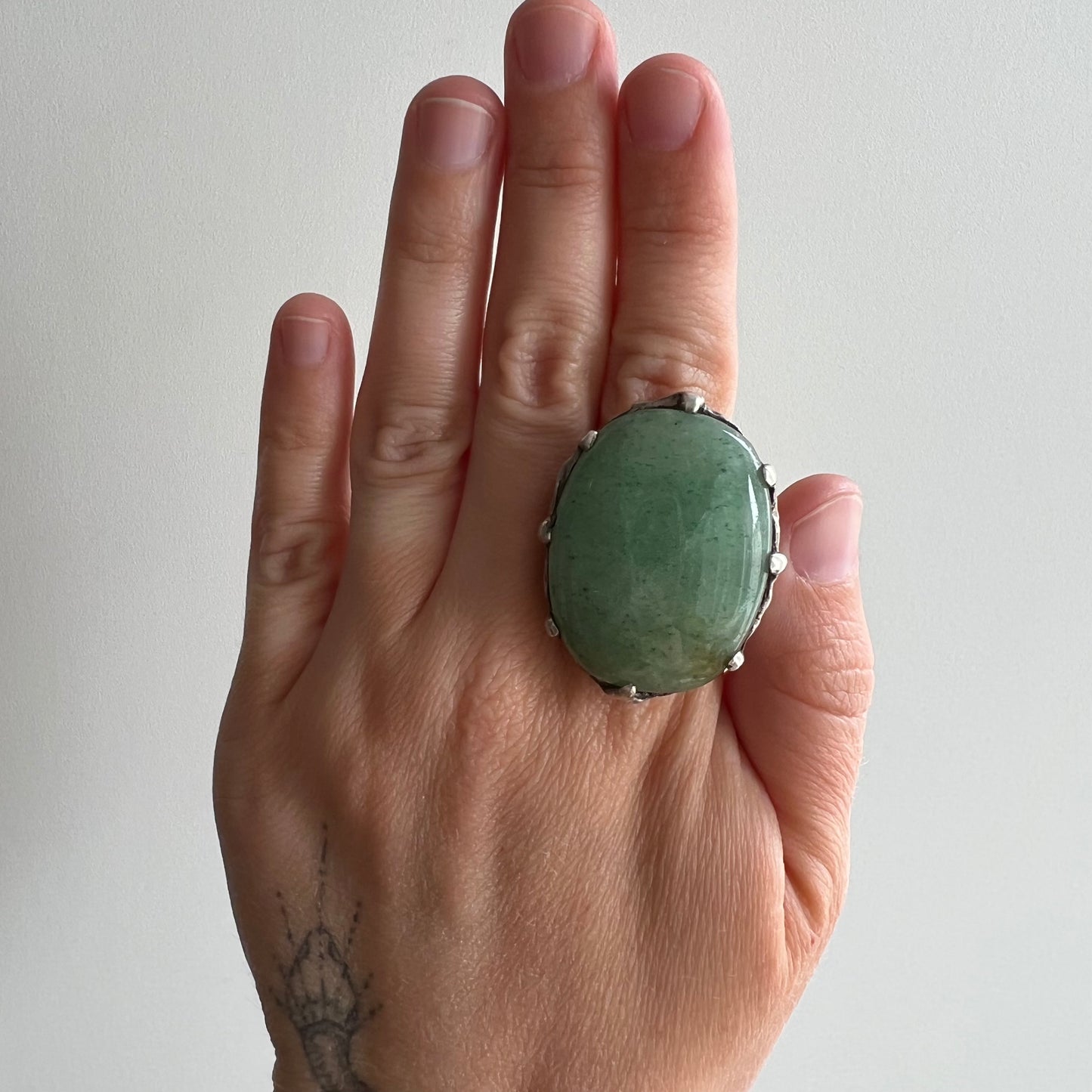 V I N T A G E // bohemian brutalist / big Taxco 950 silver brutalist green stone ring / fits like a 7.5 to 8