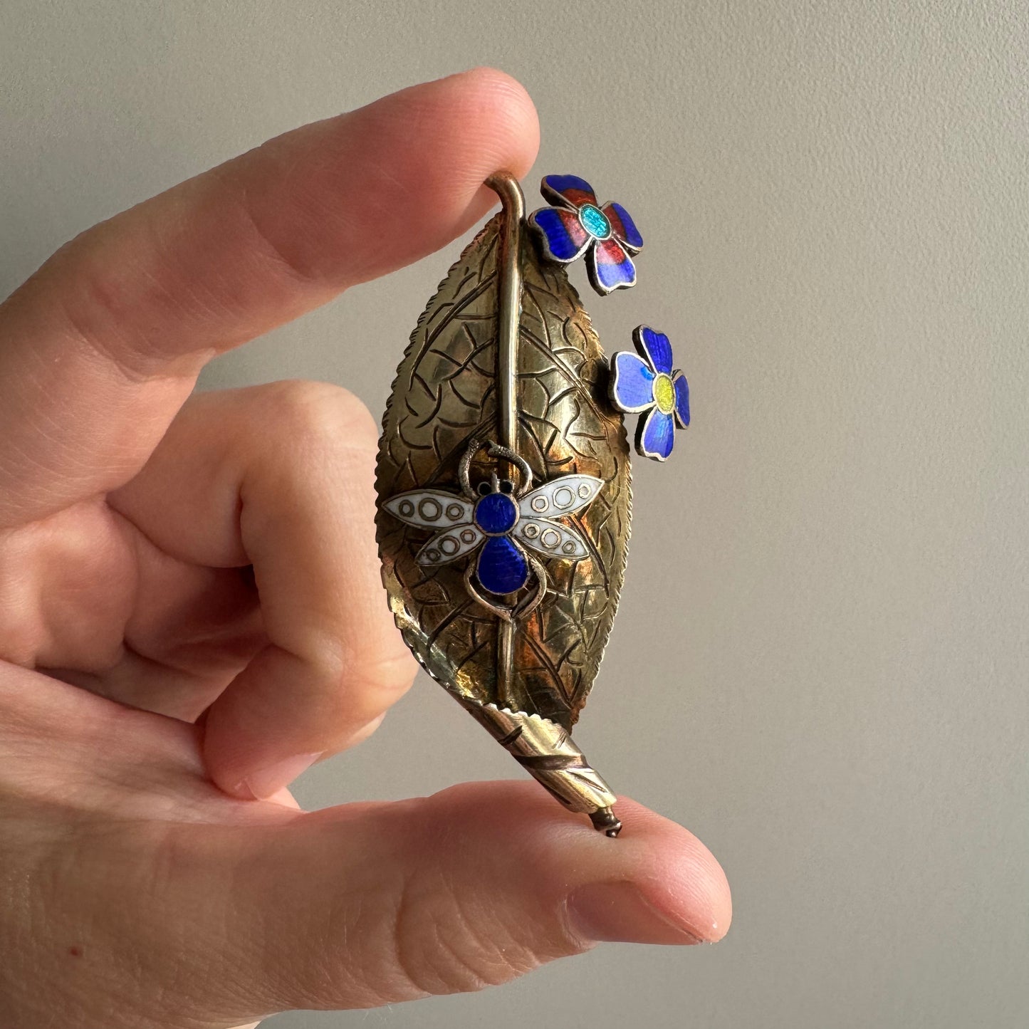 V I N T A G E // wearable ecosystem / sterling silver and enamel leaf, flowers, and bug / a brooch pendant