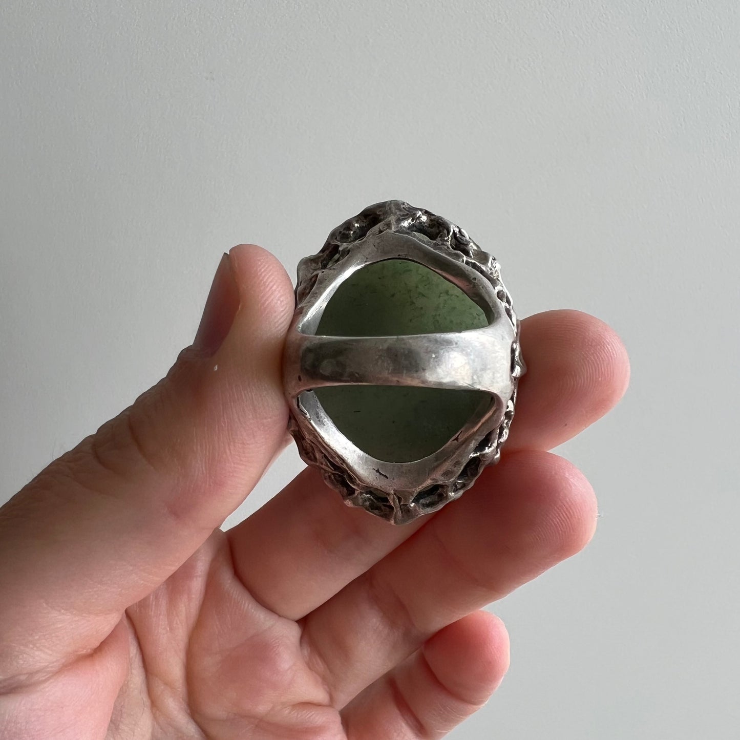 V I N T A G E // bohemian brutalist / big Taxco 950 silver brutalist green stone ring / fits like a 7.5 to 8