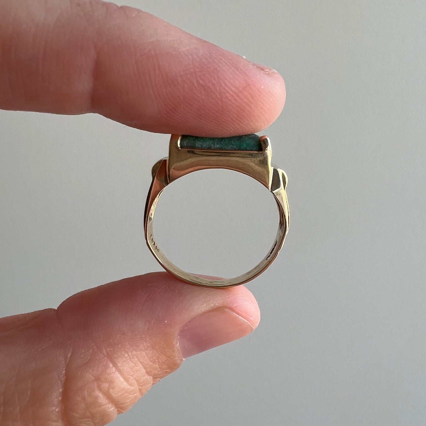 reimagined V I N T A G E // earthly plateau / 10k gold ring with a custom cut stone / fits like a size 6.75+