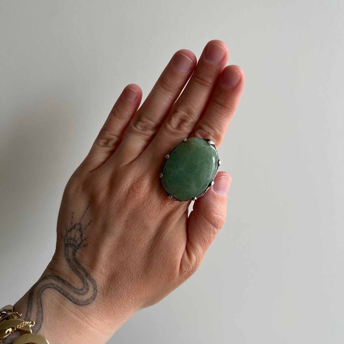 V I N T A G E // bohemian brutalist / big Taxco 950 silver brutalist green stone ring / fits like a 7.5 to 8