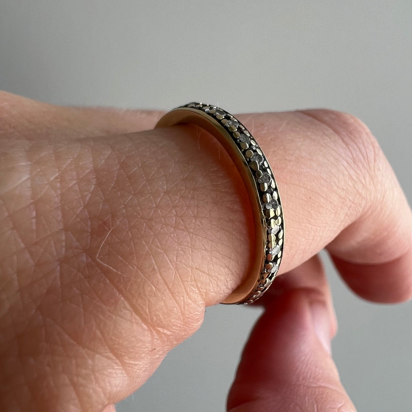 V I N T A G E // infinite floral / almost floral 0.25 tcw diamonds and 9k gold eternity band / size 7.5