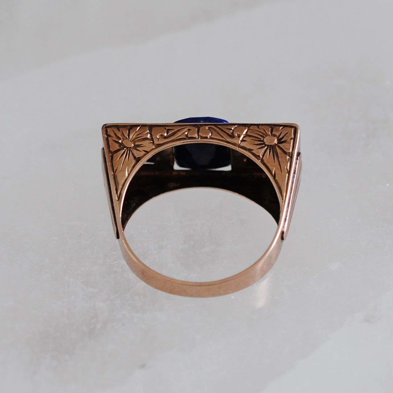 V I N T A G E // forget me not machinery / 10k rose gold tank ring with floral engraving / lapis with rose cut diamonds / size 7.5