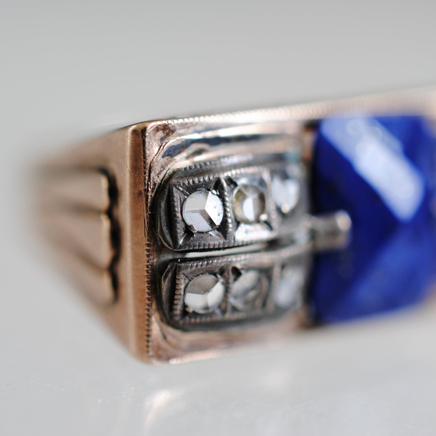 V I N T A G E // forget me not machinery / 10k rose gold tank ring with floral engraving / lapis with rose cut diamonds / size 7.5