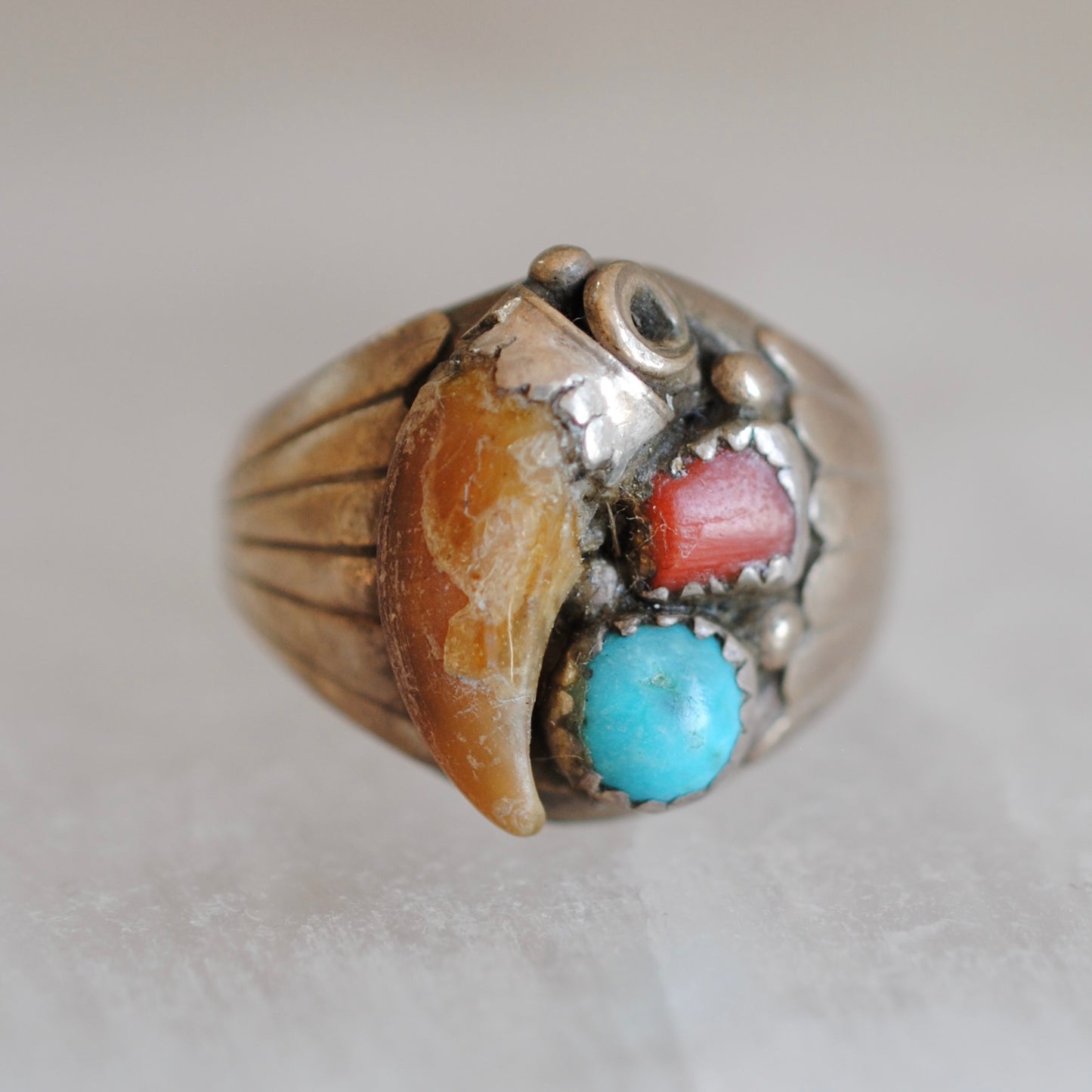 V I N T A G E // we choose the bear / sterling silver Navajo claw coral and turquoise ring / size 9.25