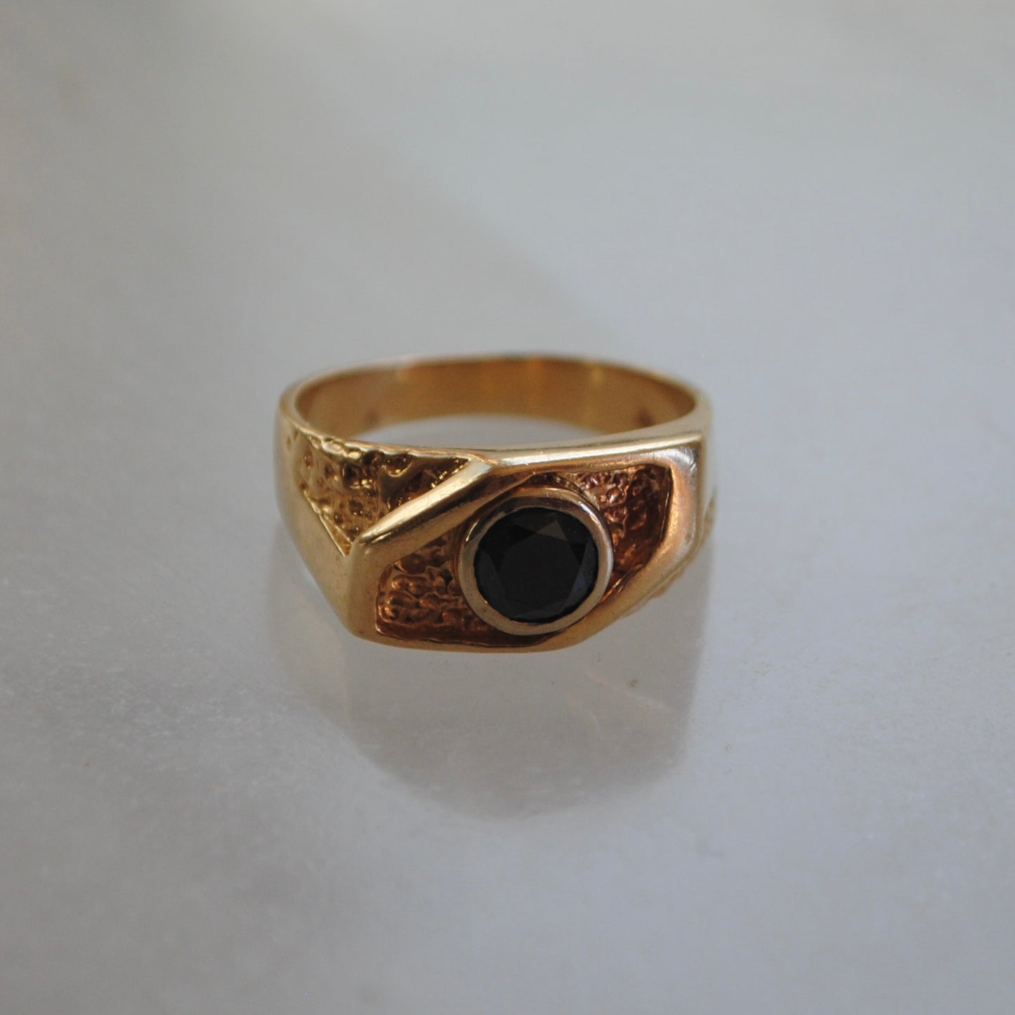 P R E - L O V E D // side eye / 14k and black diamond solitaire stacking shadowbox ring / size 8.25