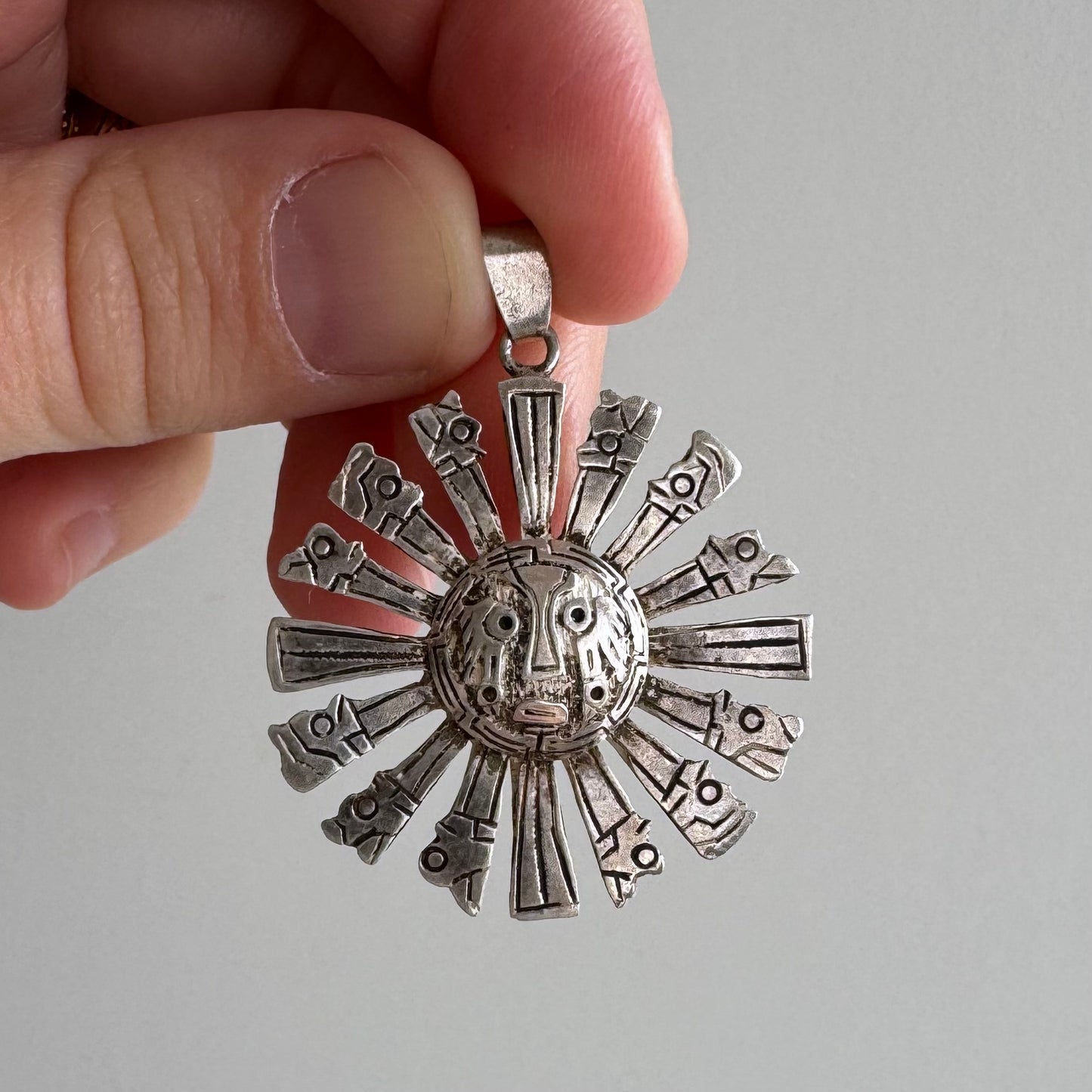 V I N T A G E // significant sun / 900 silver Incan sun god Inti / a pendant