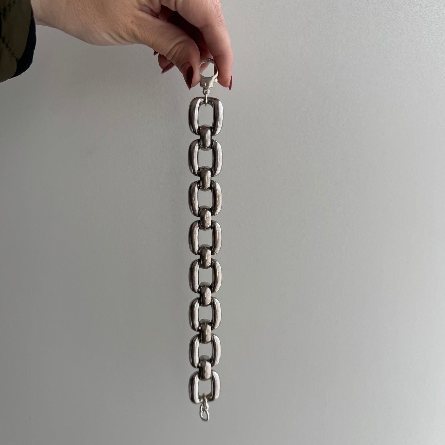 reimagined V I N T A G E // all linked up / sterling silver wide hollow link bracelet with handcuff clasp / 9",  45.2g