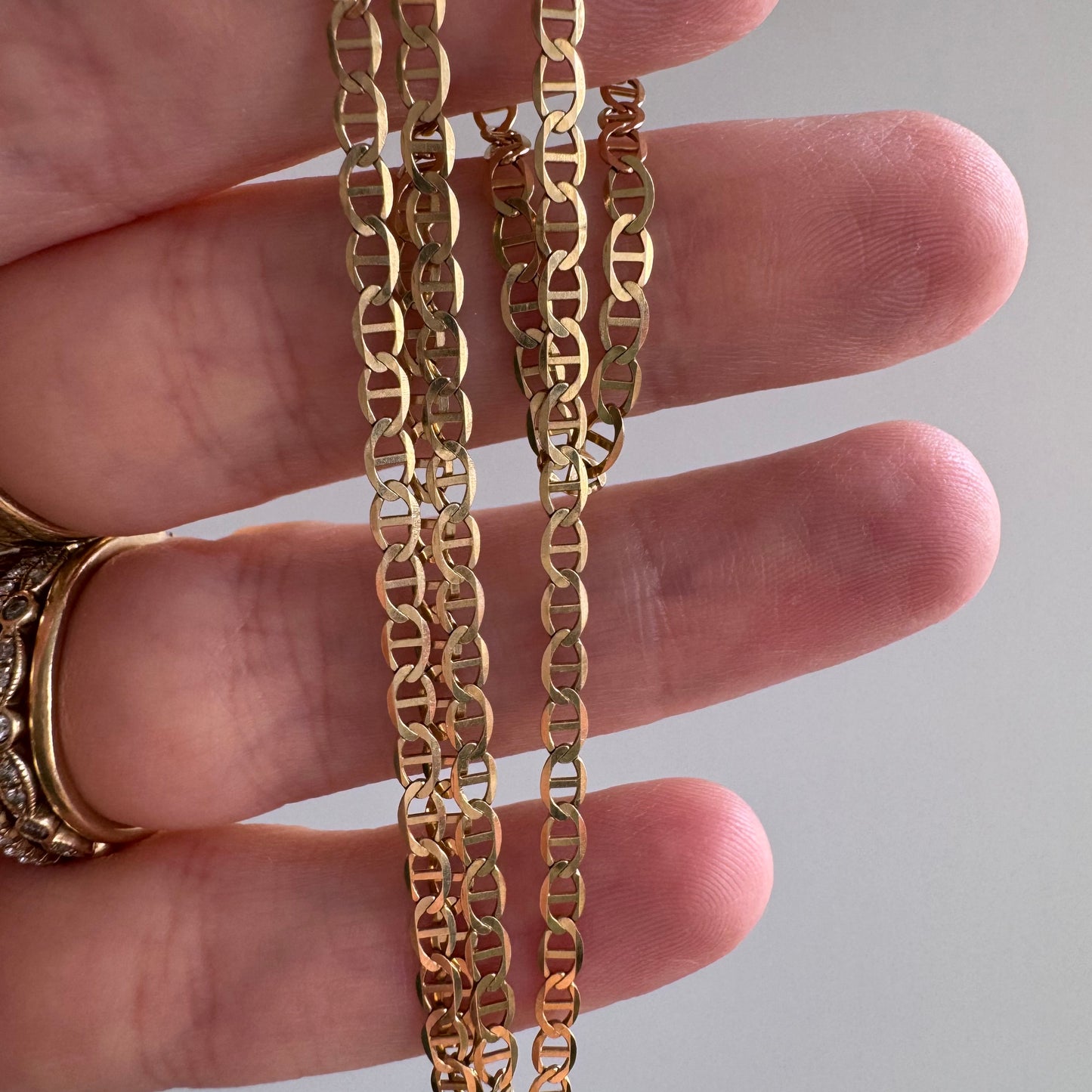 P R E - L O V E D // classic mariner / 10k yellow gold flat mariner anchor link chain / 16.25", 2.4g