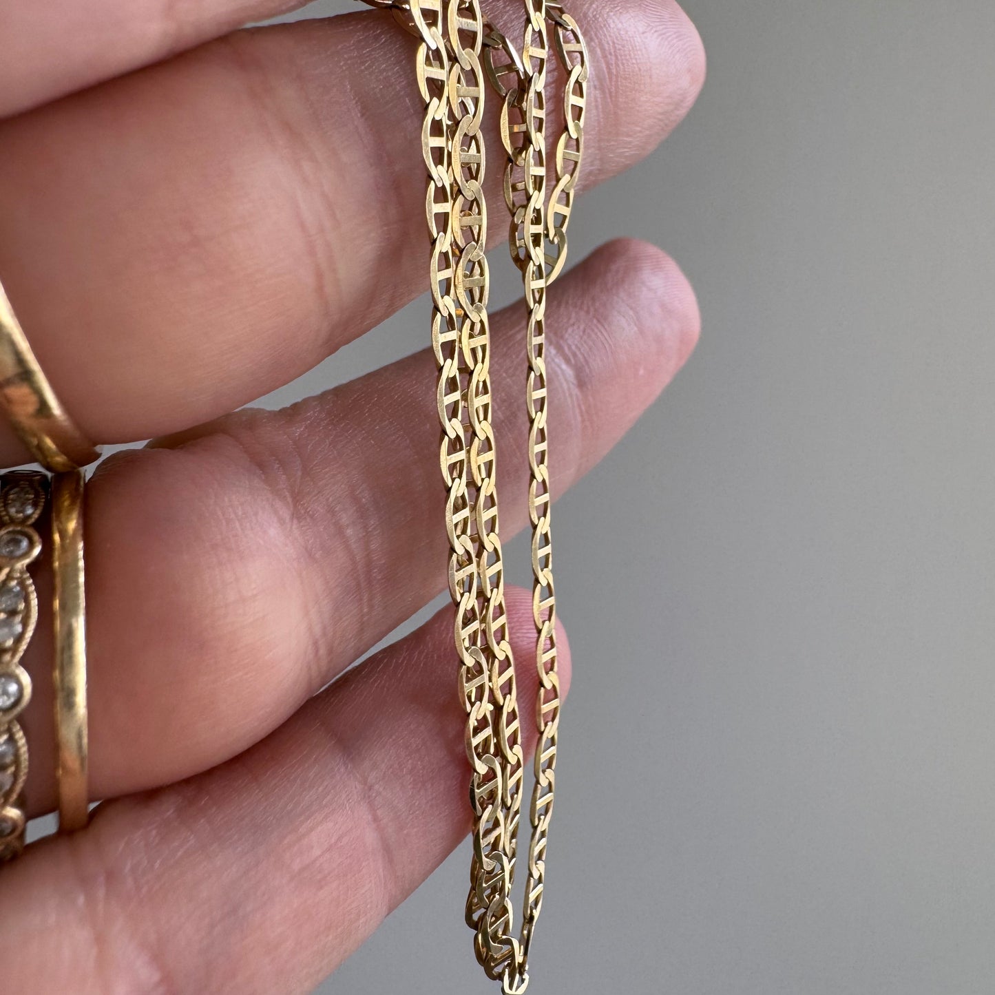 P R E - L O V E D // classic mariner / 10k yellow gold flat mariner anchor link chain / 16.25", 2.4g