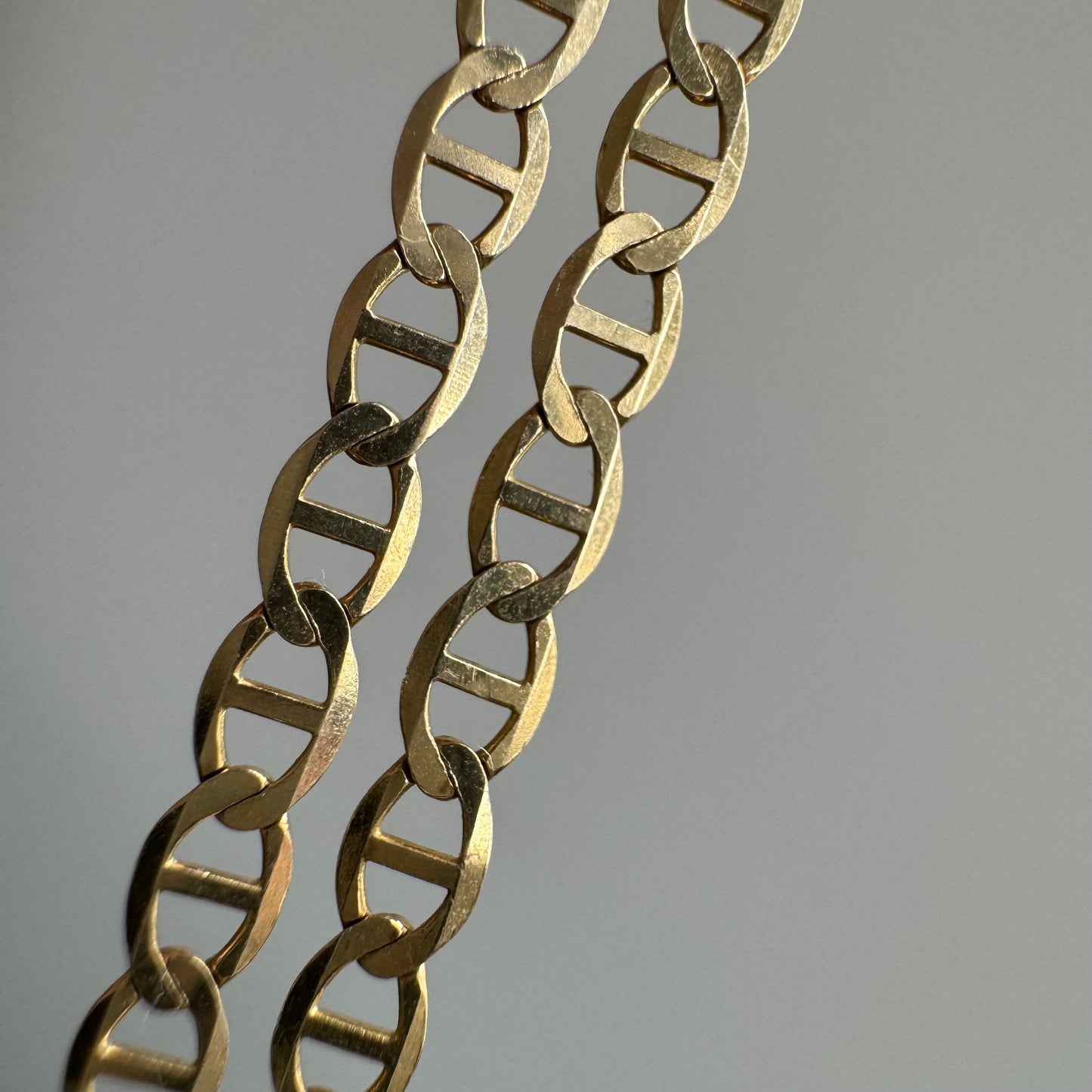 P R E - L O V E D // classic mariner / 10k yellow gold flat mariner anchor link chain / 16.25", 2.4g