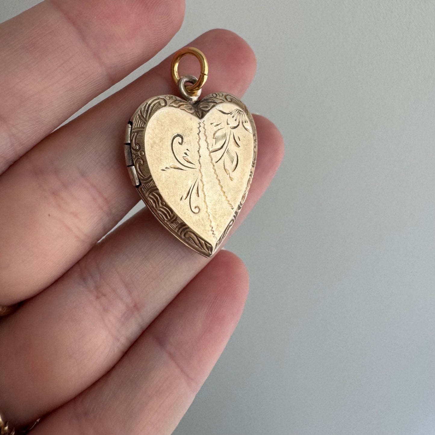 V I N T A G E // retro vine / 1940s fading gold over sterling silver heart locket / a pendant
