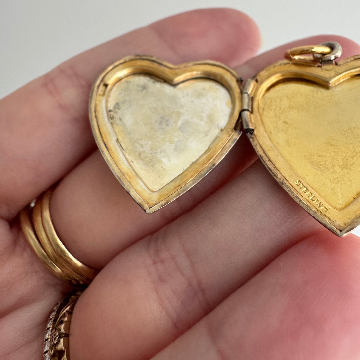 V I N T A G E // retro vine / 1940s fading gold over sterling silver heart locket / a pendant