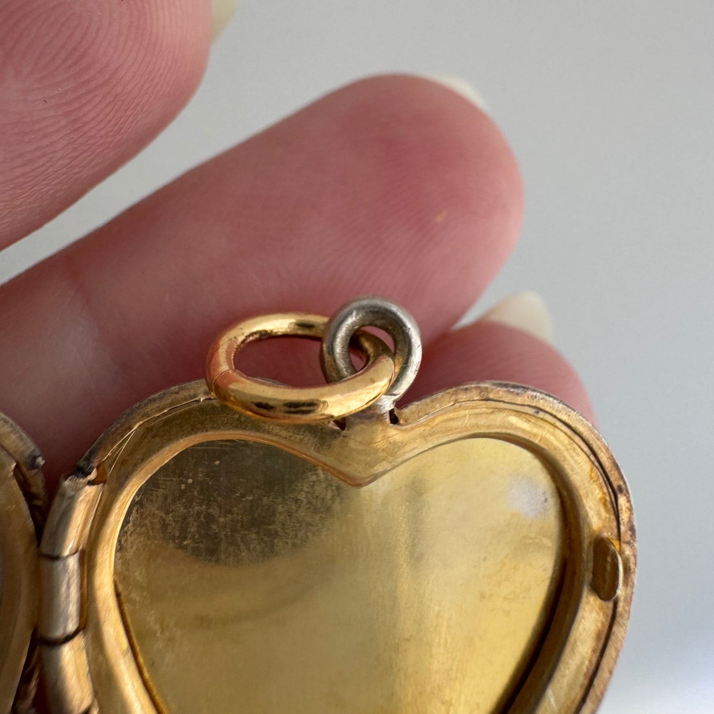 V I N T A G E // retro vine / 1940s fading gold over sterling silver heart locket / a pendant