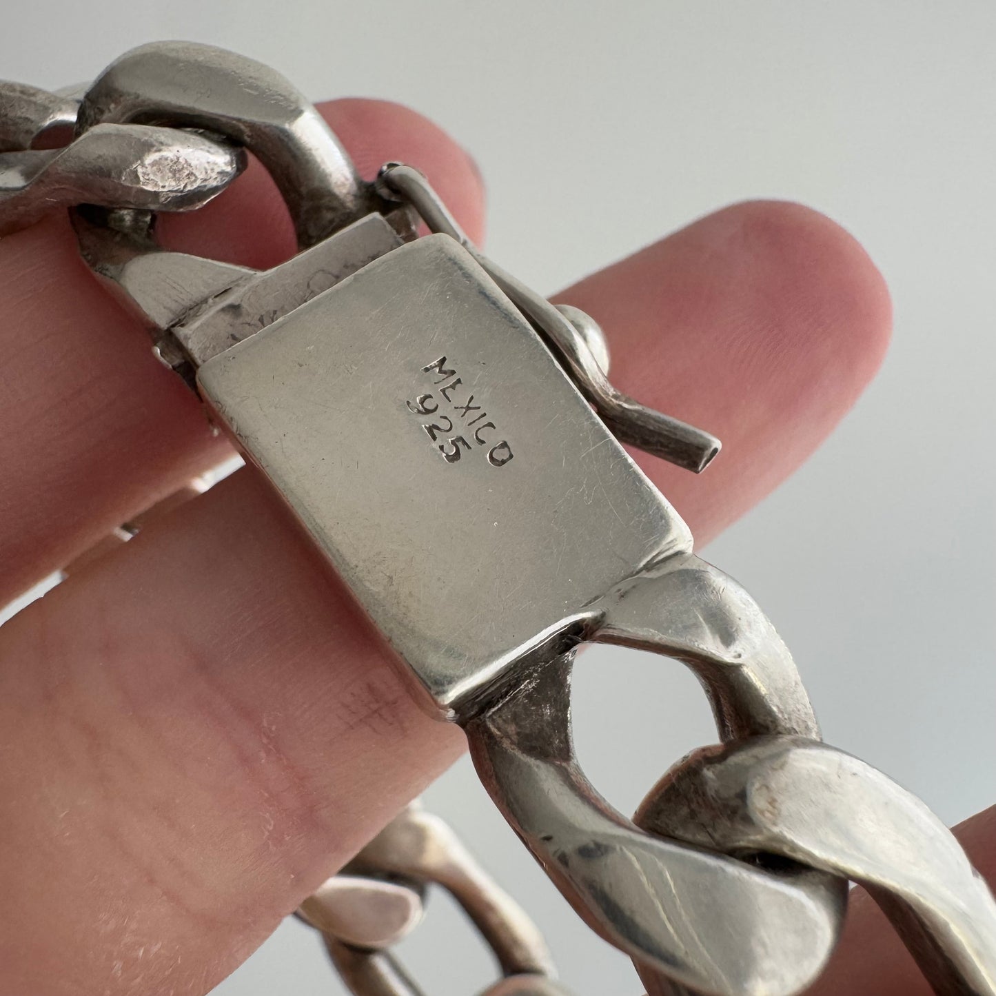 V I N T A G E // hefty silver / sterling silver figaro chain bracelet / 7.5", 66g