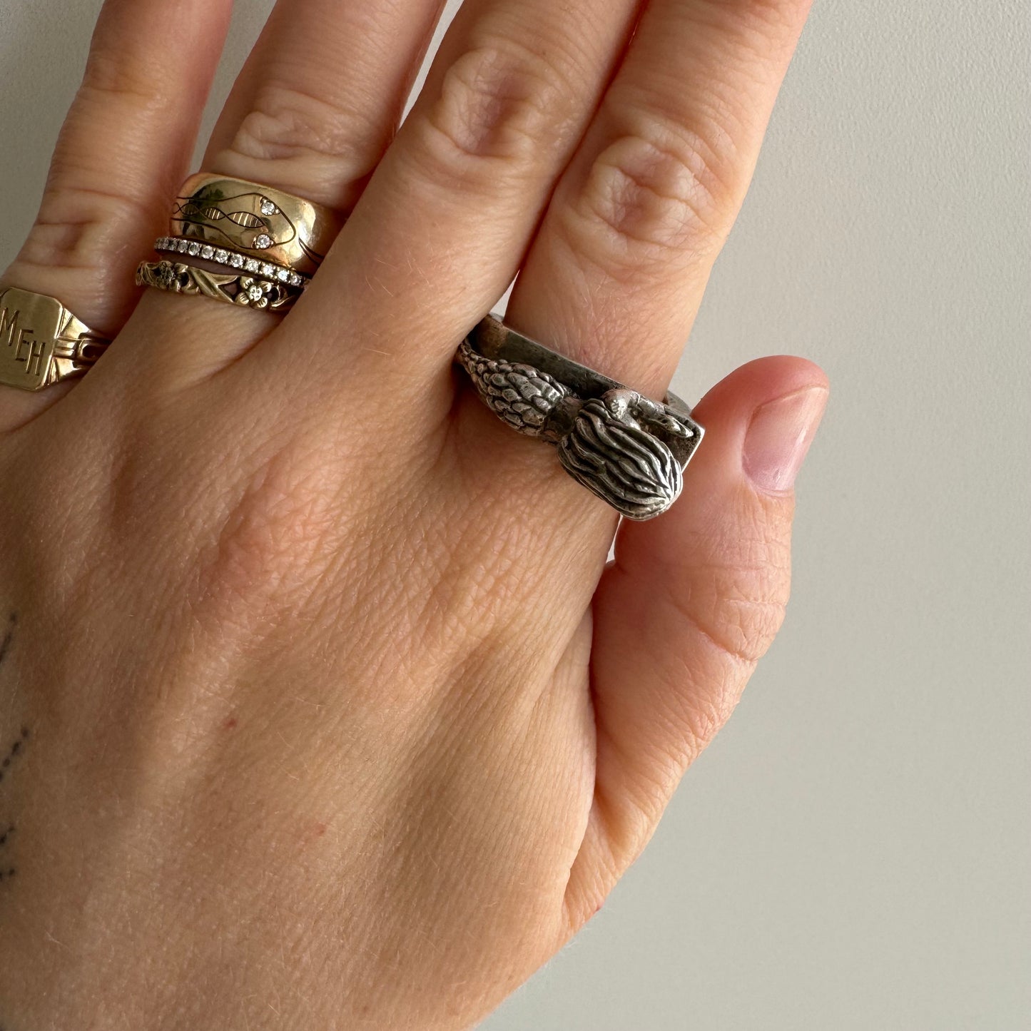 P R E - L O V E D // sea goddess / sterling silver mermaid yoga statement ring / size 7