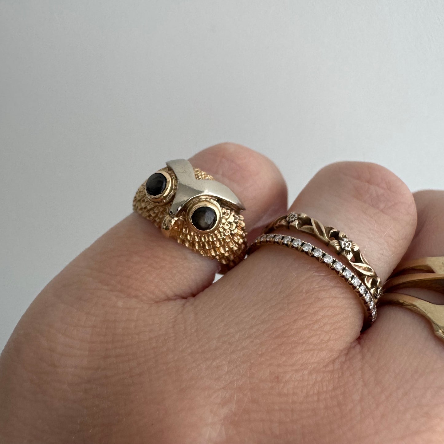 V I N T A G E // sage owl / 14k and grey chrysoberyl cat's eye owl dome ring / size 5.5