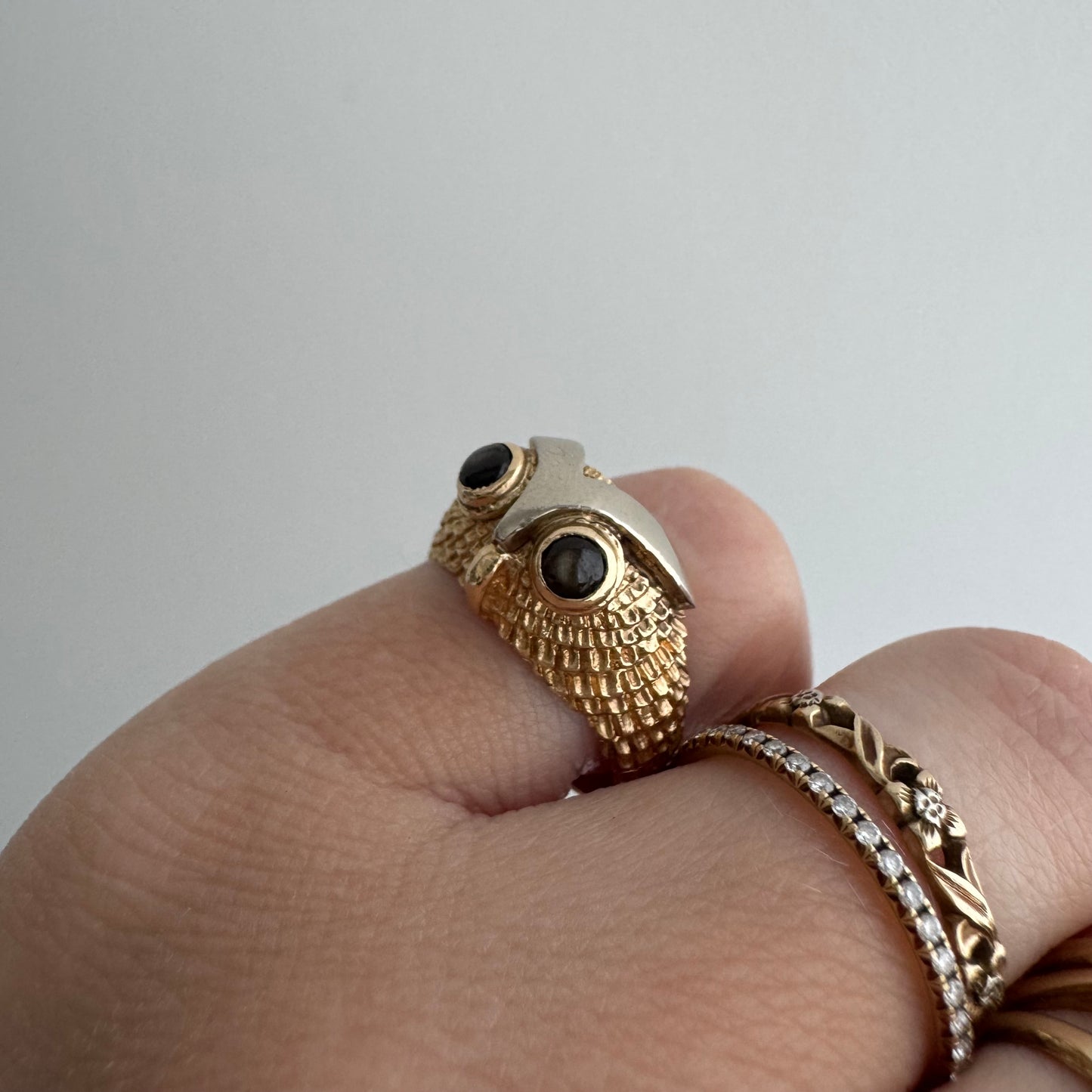 V I N T A G E // sage owl / 14k and grey chrysoberyl cat's eye owl dome ring / size 5.5