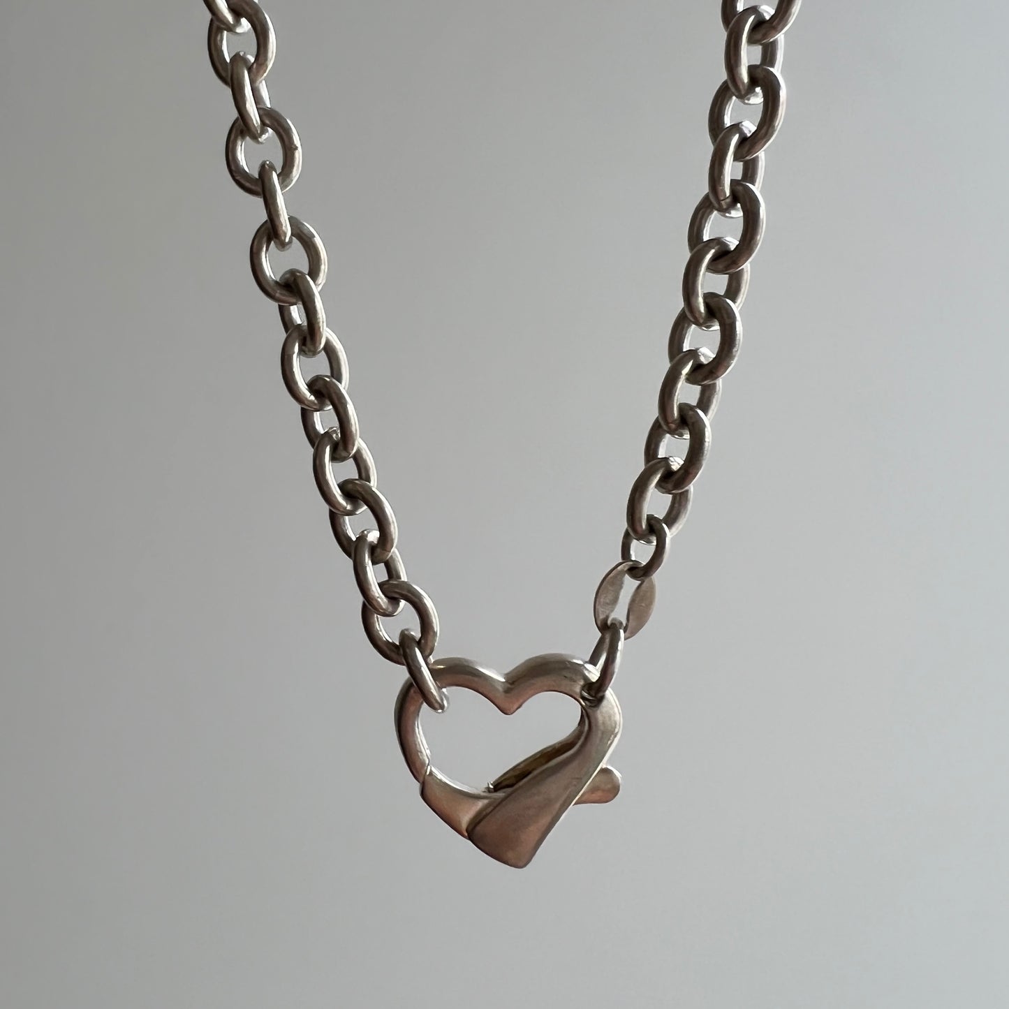 V I N T A G E // sealed with a heart / sterling silver chunky cable chain with a heart clasp pendant holder / 18.25"