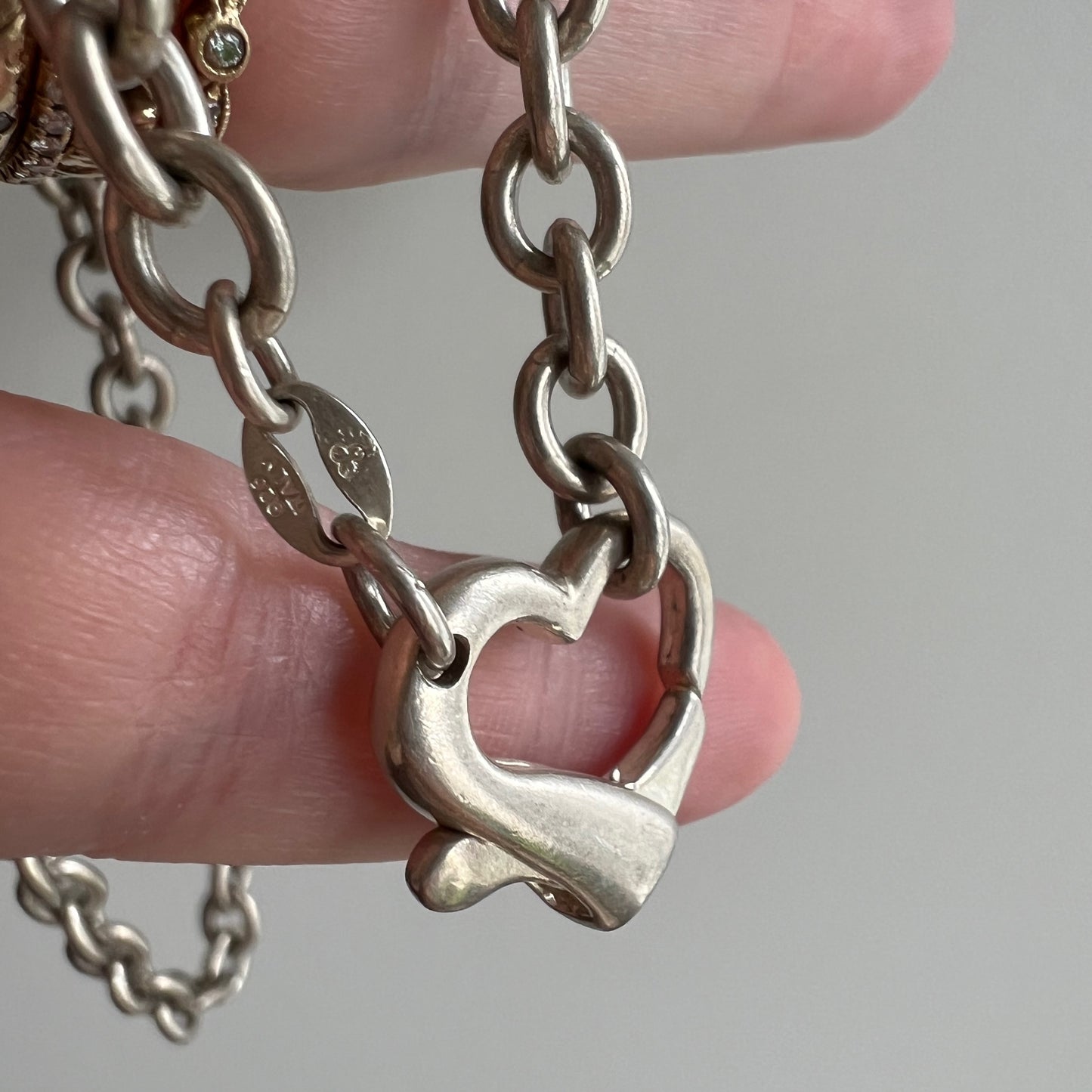 V I N T A G E // sealed with a heart / sterling silver chunky cable chain with a heart clasp pendant holder / 18.25"