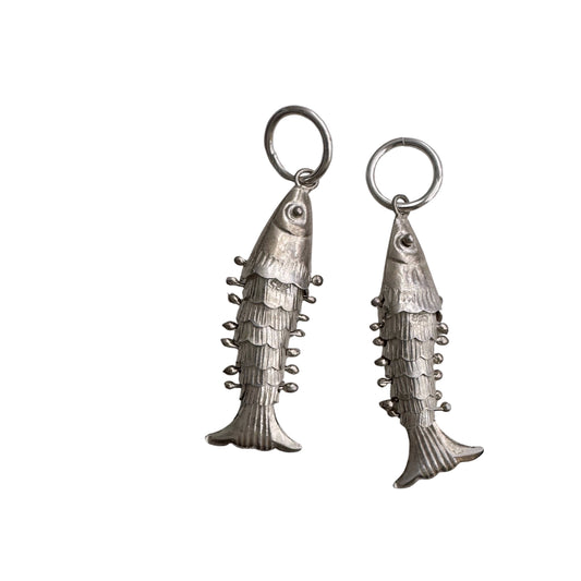 V I N T A G E // lucky catch / sterling silver articulated pair of wiggle fish pendants