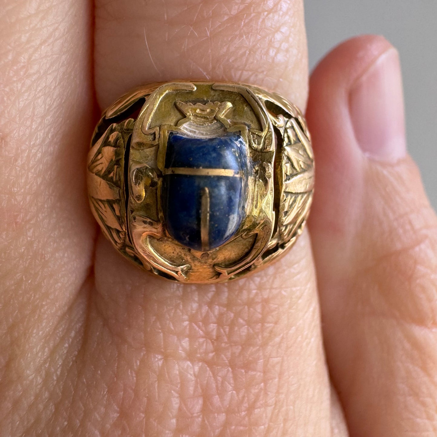 V I N T A G E // nouveau beetle / Egyptian 18k rosy yellow gold with lapis / a scarab ring / size 5.75-6