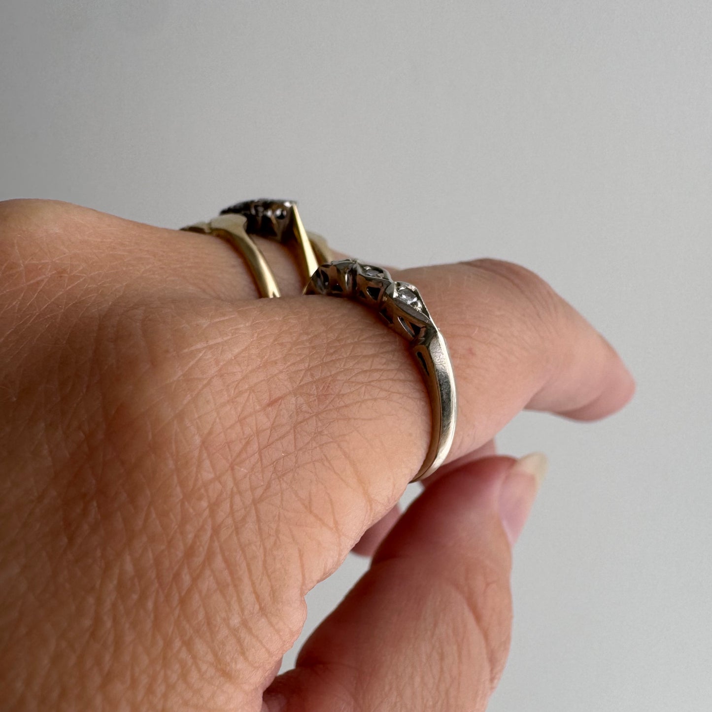 V I N T A G E // eye like / 14k white gold three diamond stacking band / size 6