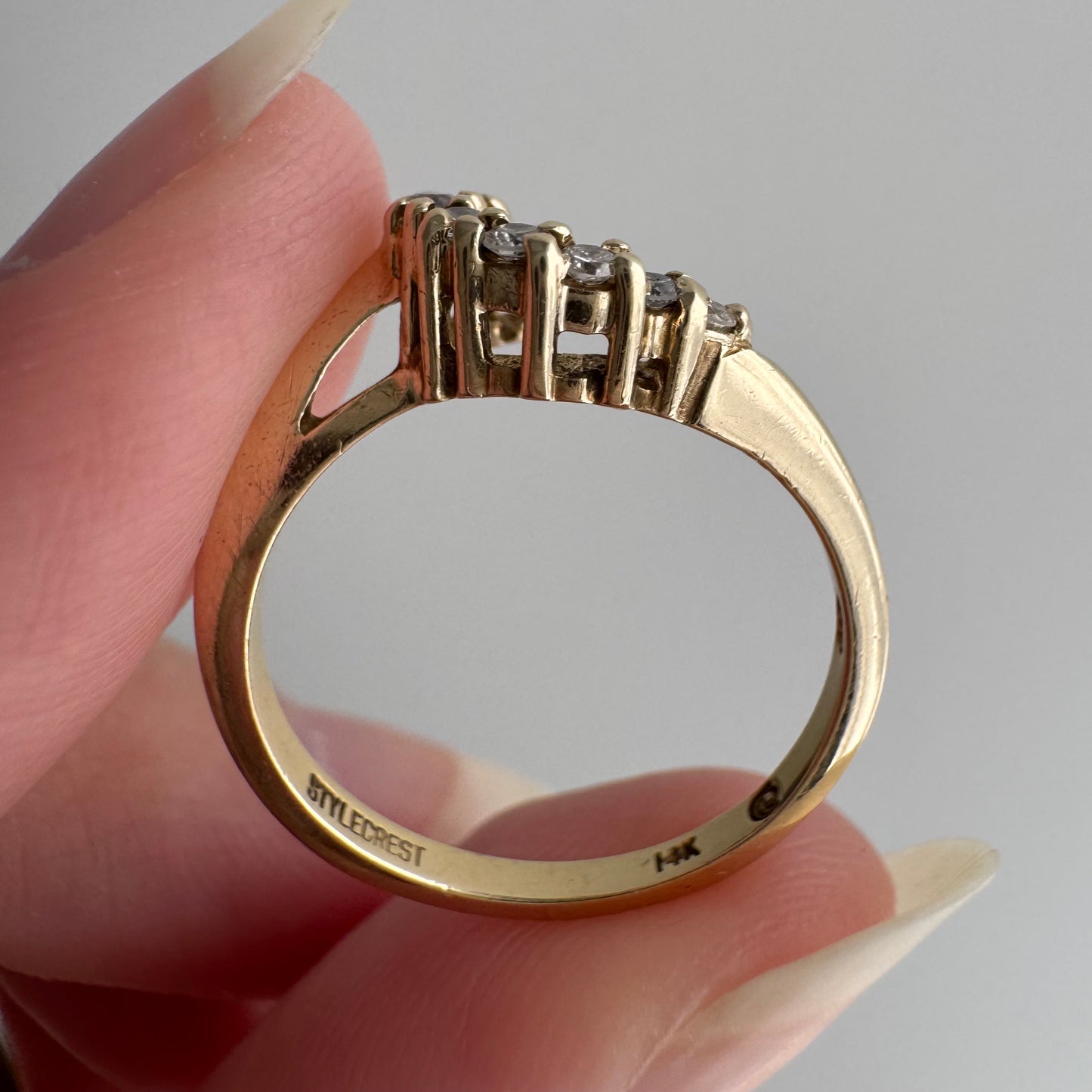 V I N T A G E // sparkle wave / 14k and eight diamond ring guard jacket / size 6.25