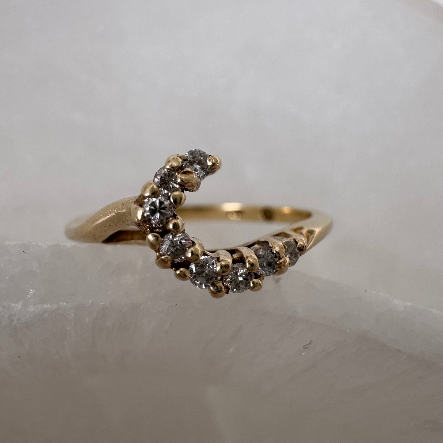 V I N T A G E // sparkle wave / 14k and eight diamond ring guard jacket / size 6.25